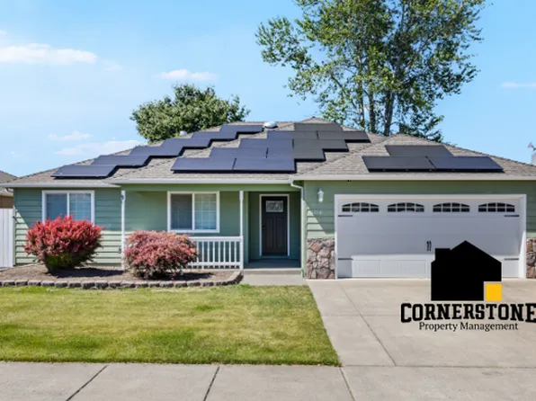 1016 Birmingham St, Medford, OR 97501