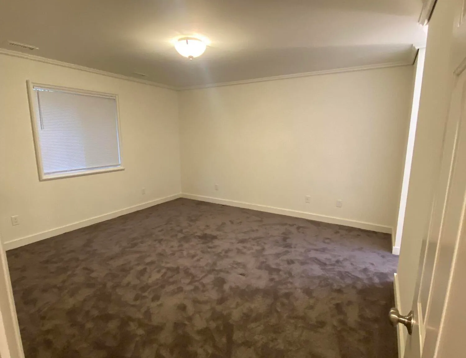 3 bed, 2.0 bath, 1685 sqft, $1,700 — Photo 4