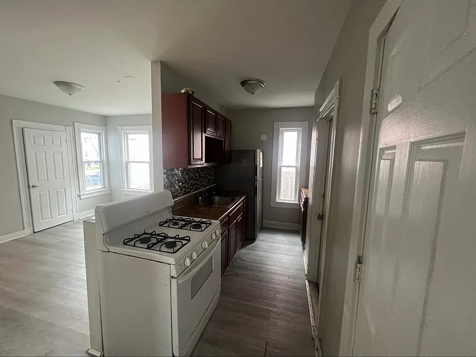 92 Carmel St #1