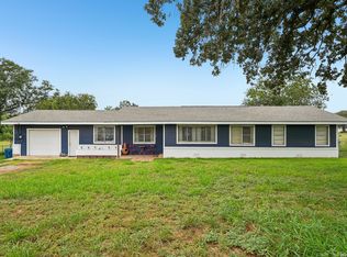 1609 F St, Floresville, TX 78114