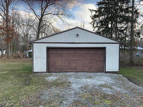 5th image of 2228 Acorn Dr