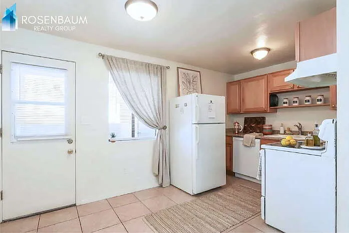 455 W Kelso St #206 — Photo 5