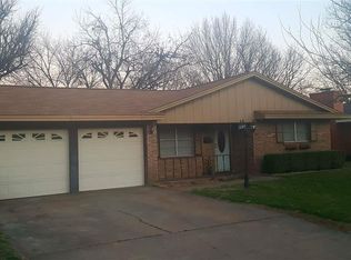 805 Mimosa St, Burkburnett, TX 76354