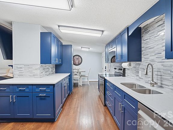 5th image of 605 Ridgewood Ct