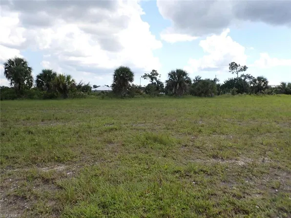 3018 Van Buren PKWY, CAPE CORAL, FL 33993