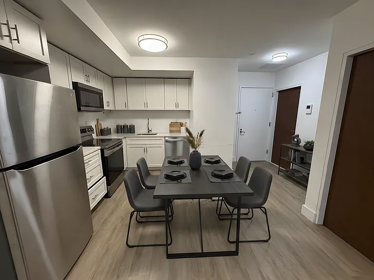 324 Stanhope St #203 — Photo 2