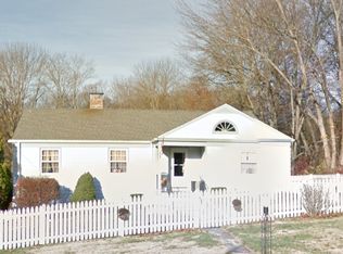 812 Walnut Hill Rd, Orange, CT 06477