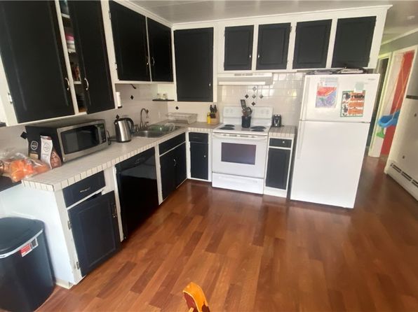 16 C St, Niagara Falls, NY 14303