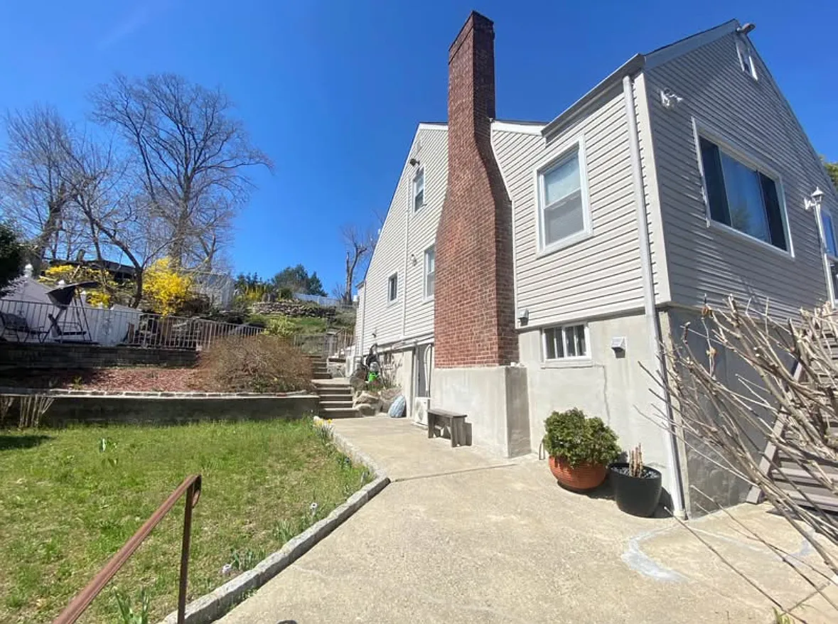 29 New Ave photo 1