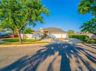 2040 Cape Cod Ct, Claremont, CA 91711