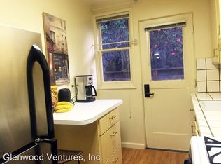 715 Live Oak Ave #8, Menlo Park, CA 94025
