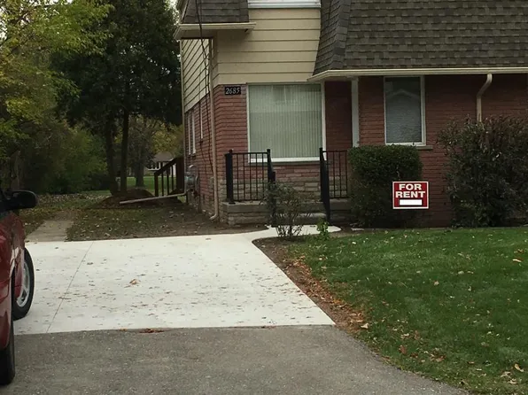 2685 Lovington Dr, Troy, MI 48083