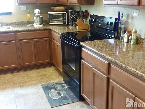 5th image of 1307 Plaza Lake Dr