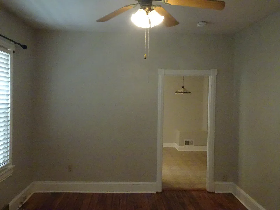 58 N Richardson Ave #1