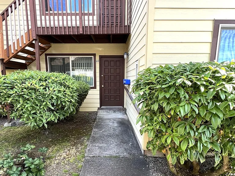 2045 Tibbetts Dr — Photo 25