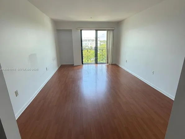 5737 SW 72nd St, South Miami, FL