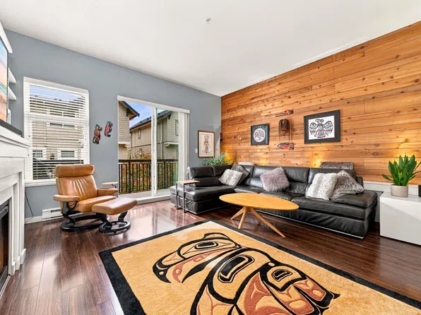 709 Premier St, North Vancouver, BC V7J 0A5