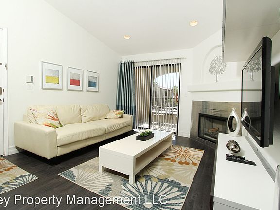 5th image of 950 Seven Hills Dr APT 2424