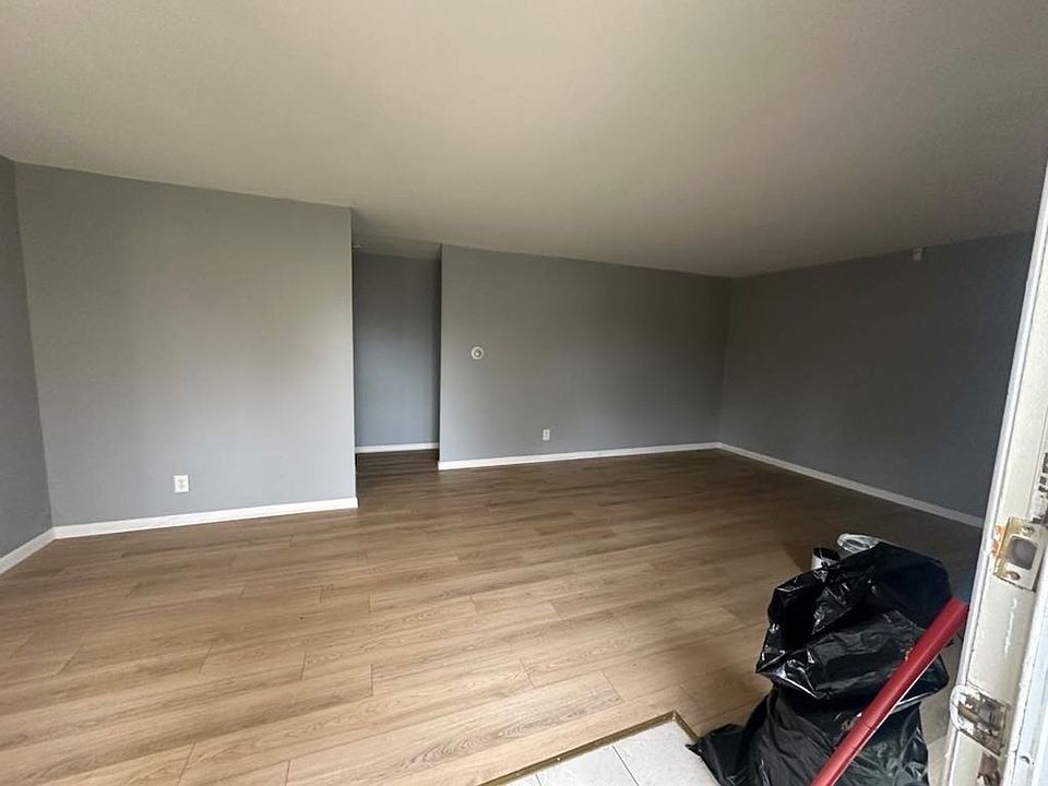 1st image of 5142 Whaley Dr