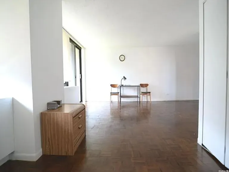 13835 Elder Ave #11DA — Photo 10