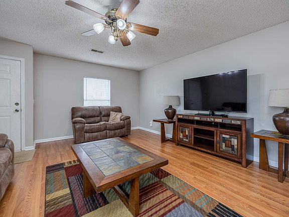 3rd image of 145 Wigmore Ln