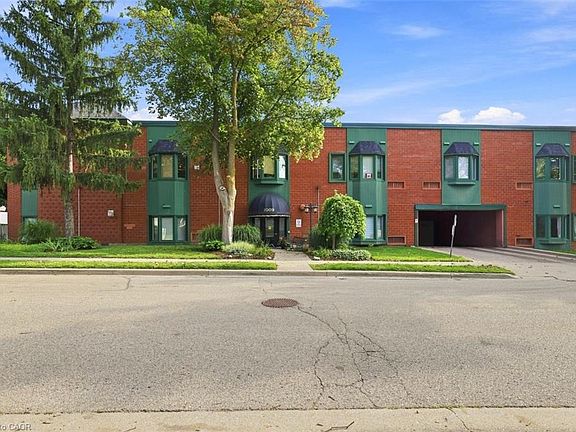 3rd image of 1009 Queenston Rd #217