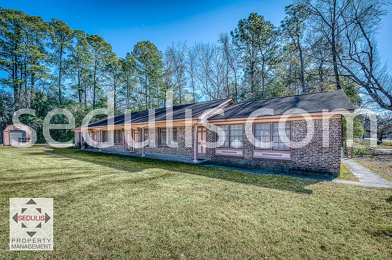 8838 Deerwood Dr