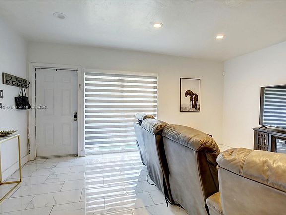 4th image of 10000 Bahama Dr