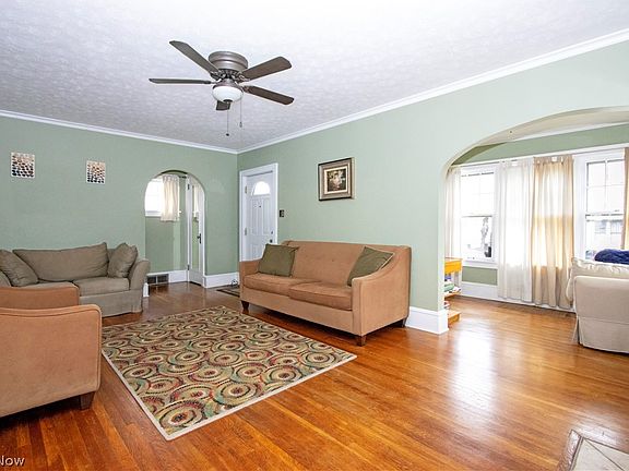 3rd image of 1311 Woodward Pl NW