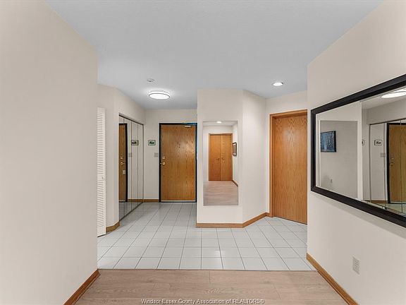 4th image of 5151 Riverside Dr E #905