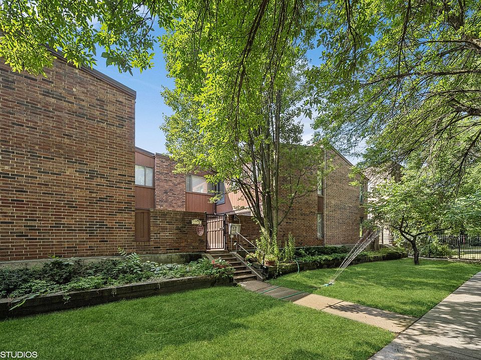 1st image of 1801 W Touhy Ave Unit H