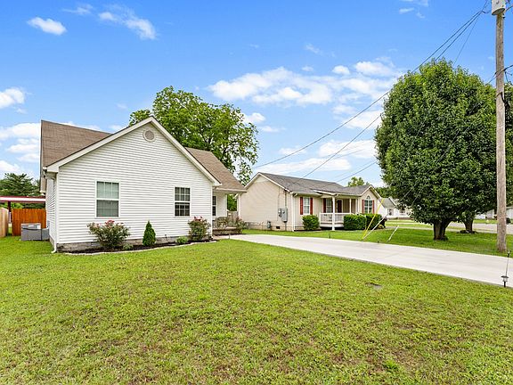 3rd image of 1007 Tyler Dr
