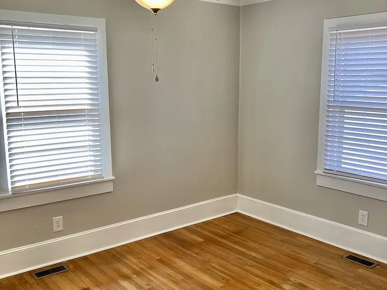 2567 Henry Ave — Photo 10