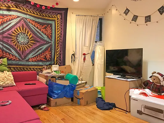 Rented by EXR | media 13