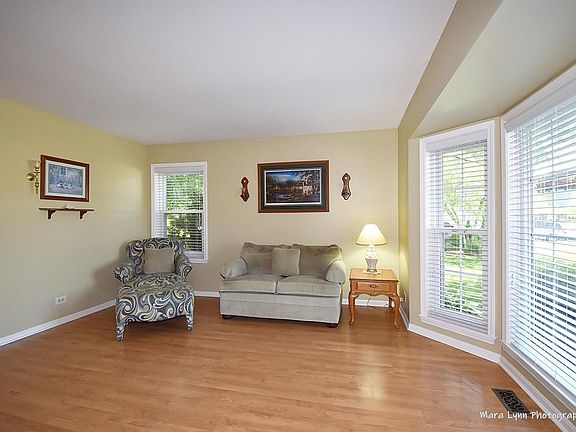4th image of 1522 Haines Dr
