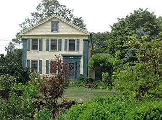 9 Palmer St, Ashaway, RI 02804