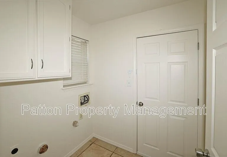 7902 Gerald Dr — Photo 34