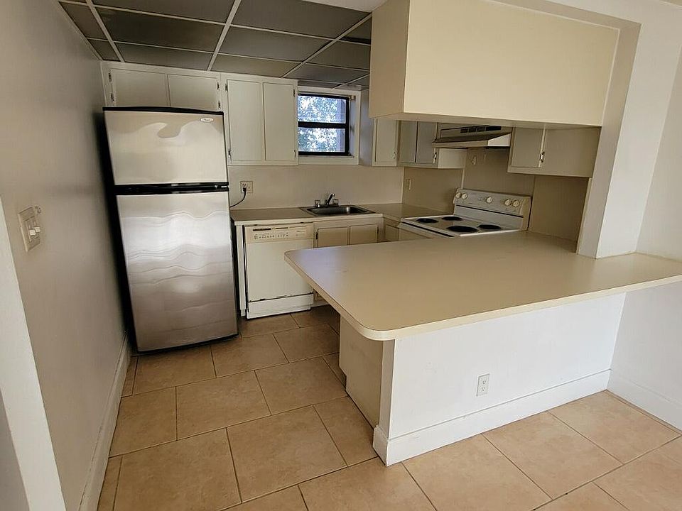 1st image of 8290 Lake Dr APT 401