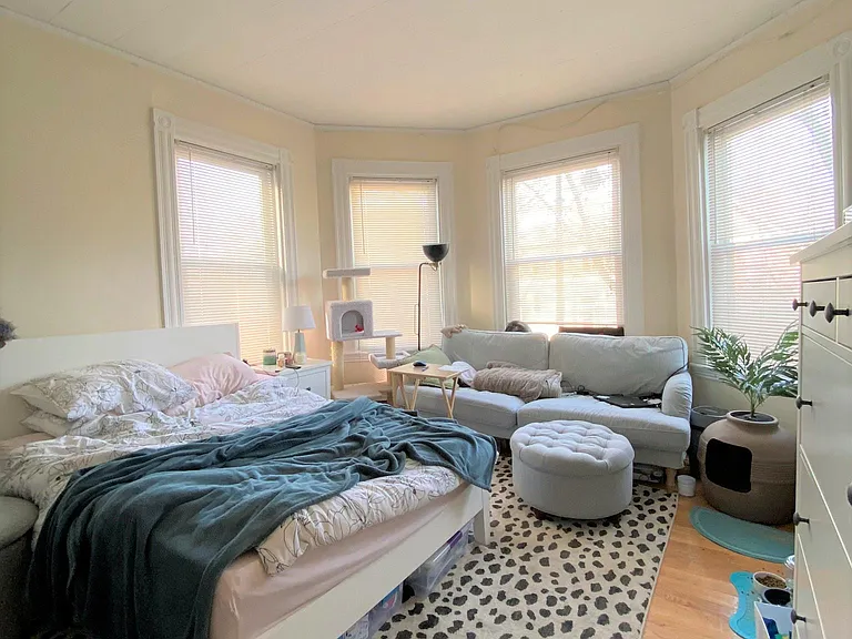 322 Western Ave — Photo 9