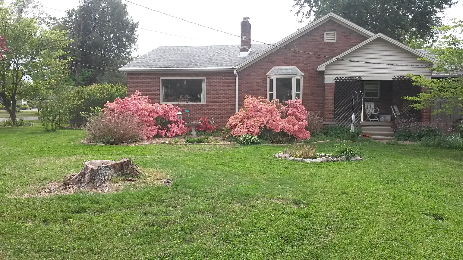1335 Thompson Ave photo 1