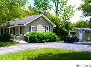 410 1st Ave E, Hendersonville, NC 28792