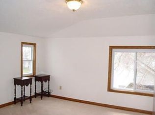 1013 Gordon St, Midland, MI 48640