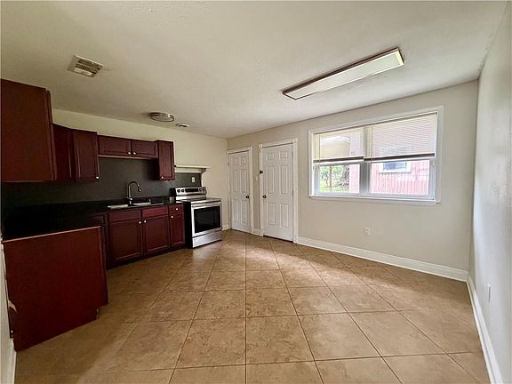 3rd image of 2612 Taffy Dr