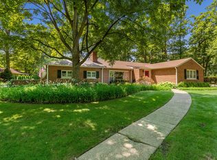 1580 Sherwood Rd, Highland Park, IL 60035