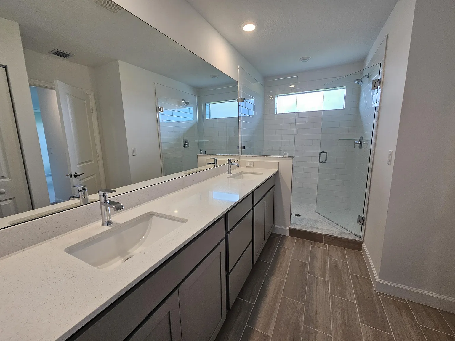4 bed, 3.5 bath, 2312 sqft, $3,700 — Photo 1