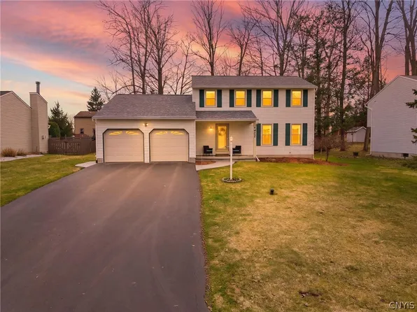 5972 Jerusalem Dr, Cicero, NY 13039