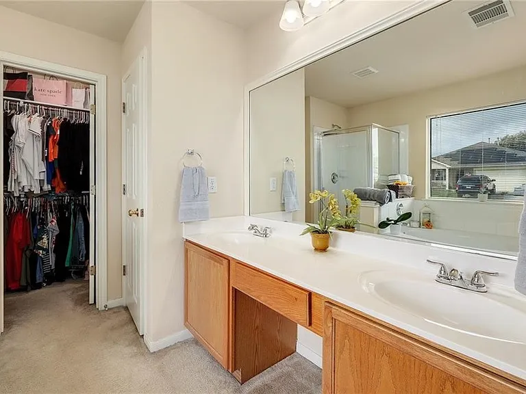 107 N Pauley Dr — Photo 8