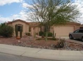 168 N Candlelight Dr, Green Valley, AZ 85614