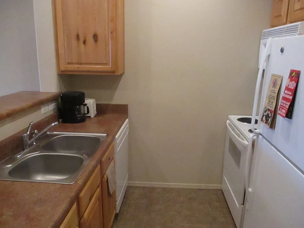 2 bed, 800 sqft, $950 — Photo 3
