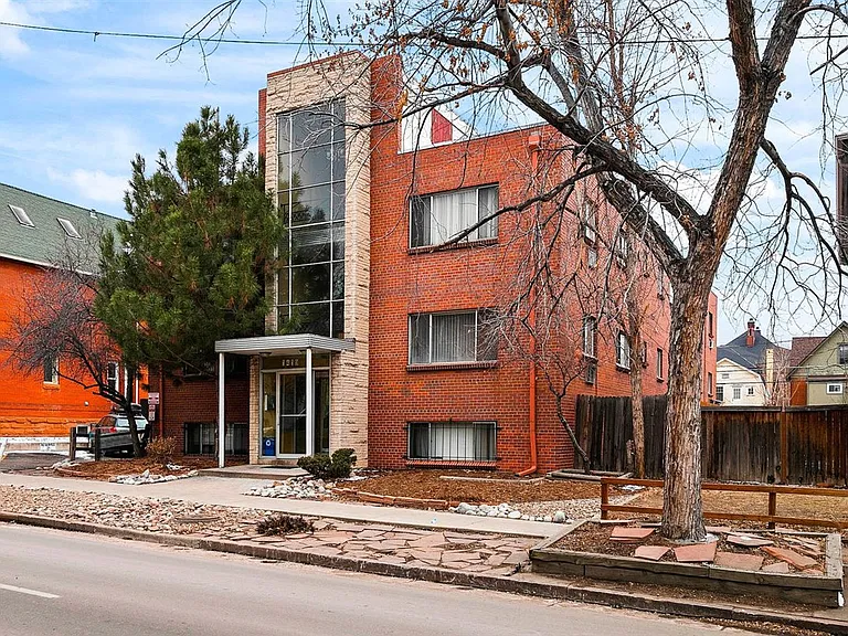 Downing Apartments — Photo 2
